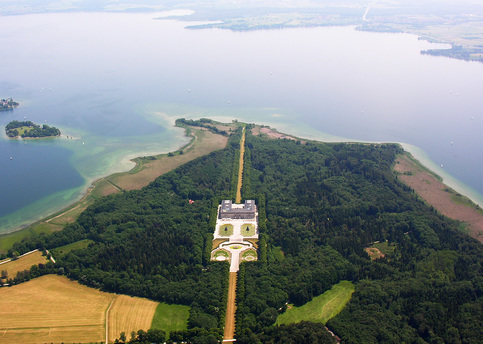 Main zamok kherrenkimzee sverkhu